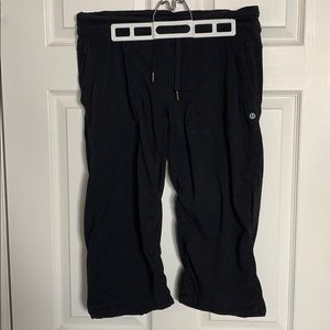 Lululemon cropped capris